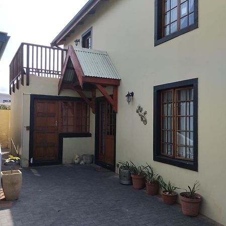 The Olde House Apartment Port Elizabeth Exterior photo